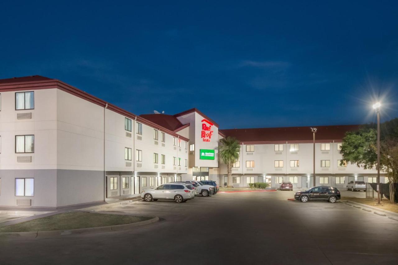 Hometowne Studios By Red Roof San Antonio - Seaworld Northwest Exterior photo